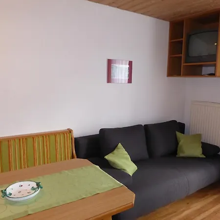 Haus Laerchenheim 아파트 바그라인